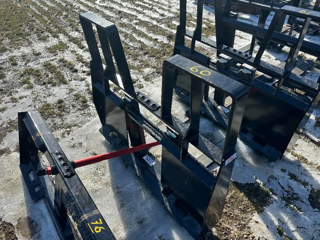 KIVEL 4200LB FORKS 2.webp