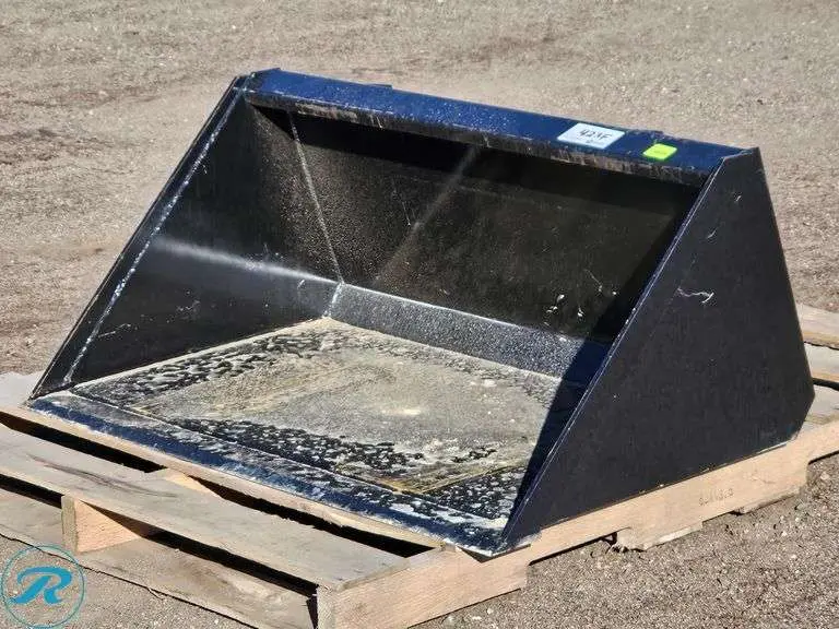 JMR 44 MINI SKID BUCKET 2.webp