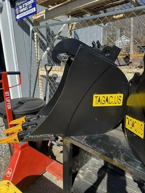 TAGACUS12BUCKETBOBCAT.webp