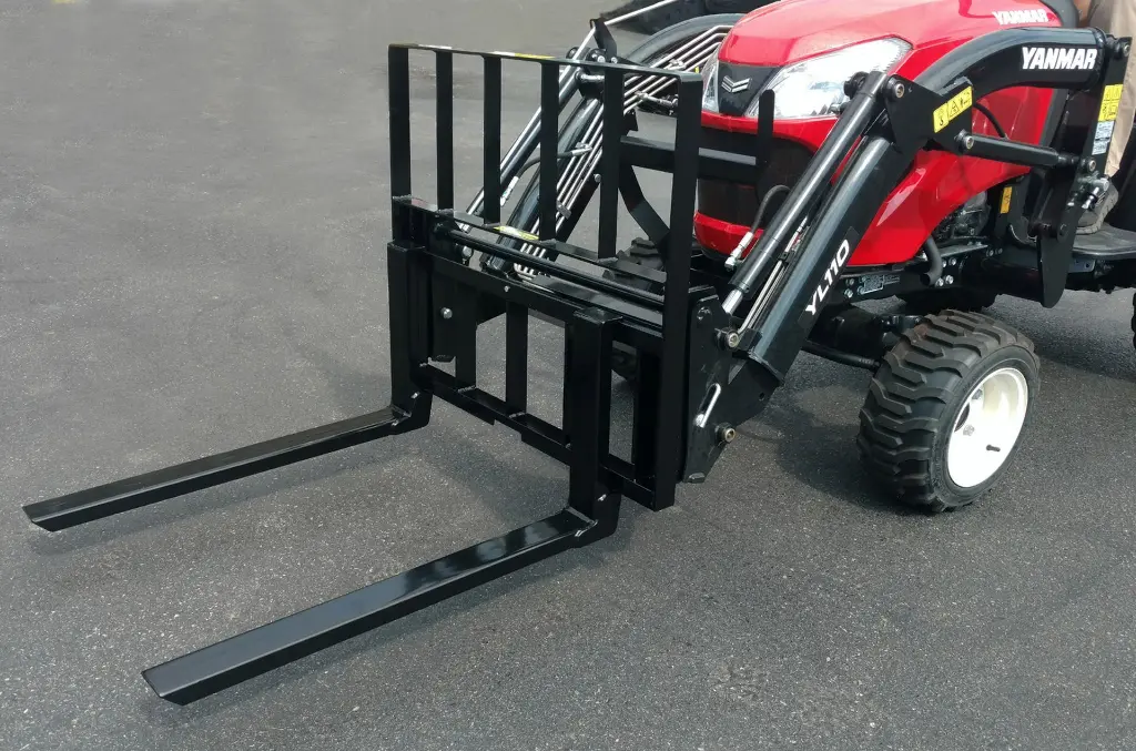 EARTHTURFCTPALLETFORK3.webp