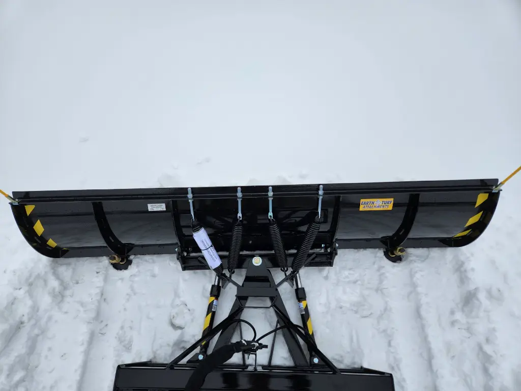 EAT SnowBlade_Snow.webp