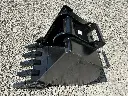 BOBCAT 24 XCHANGE TENCG BUCKET SIDE.webp