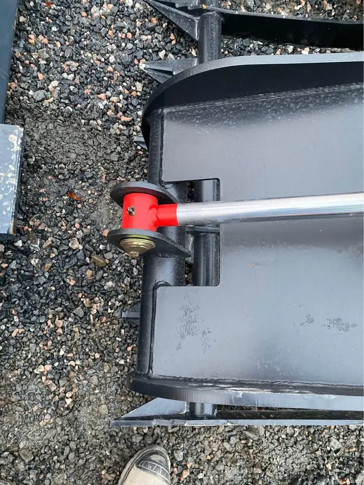 wildcat 74 inch hd root grapple zerk.webp