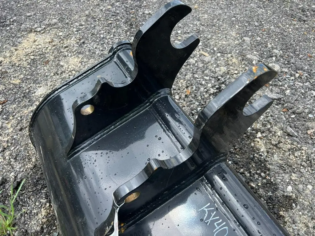KX040 30 TOOTH BUCKET 3.webp