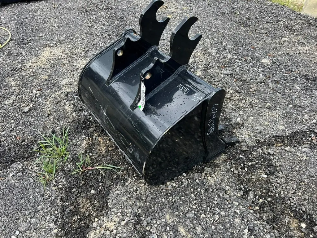 KX040 30 TOOTH BUCKET 1.webp