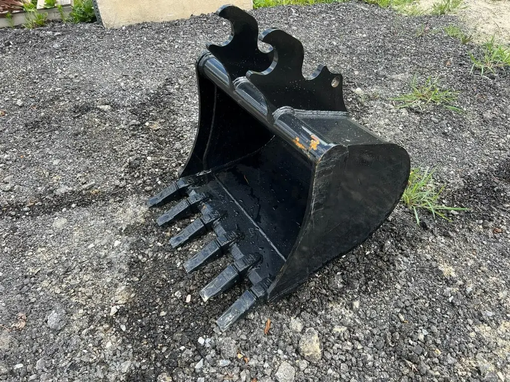 KX040 30 TOOTH BUCKET.webp
