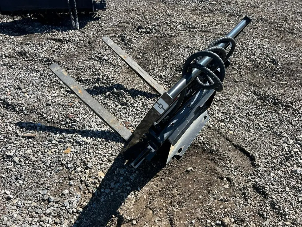 GIYI MINI SKID HYD FORK 2.webp