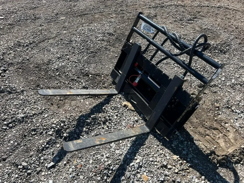 GIYI MINI SKID HYD FORK 1.webp