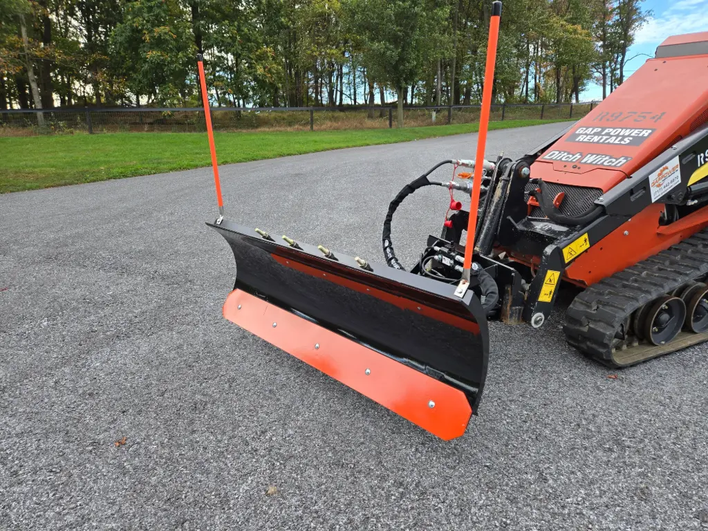 E&T MINI SKID DINGO MNT HYD 60" SNOWPLOW