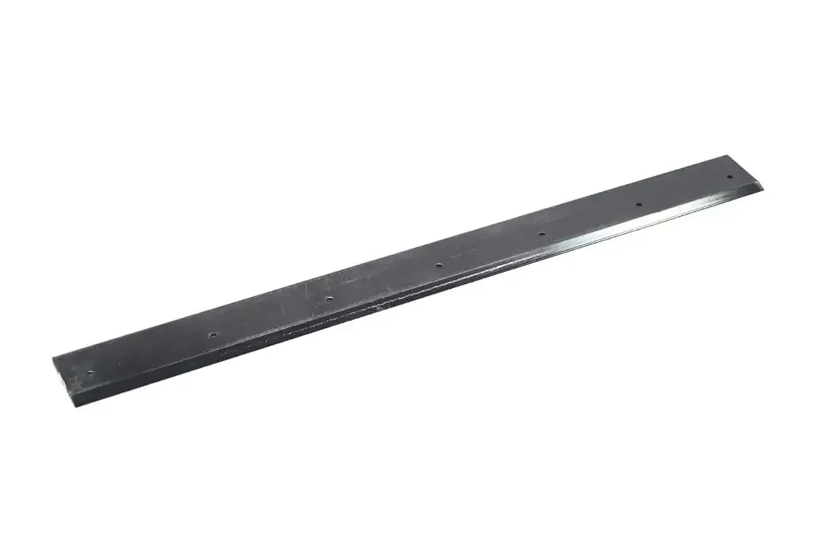 BOBCAT/IGNITE 74" BOLT-ON BUCKET EDGE W/HARWARE