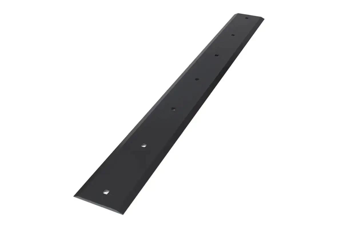 BOBCAT/IGNITE 68" SEVERE DUTY REV BOLT-ON BUCKET EDGE