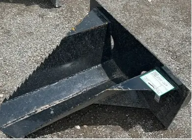KC MINI SKID STEER STUMP BUCKET